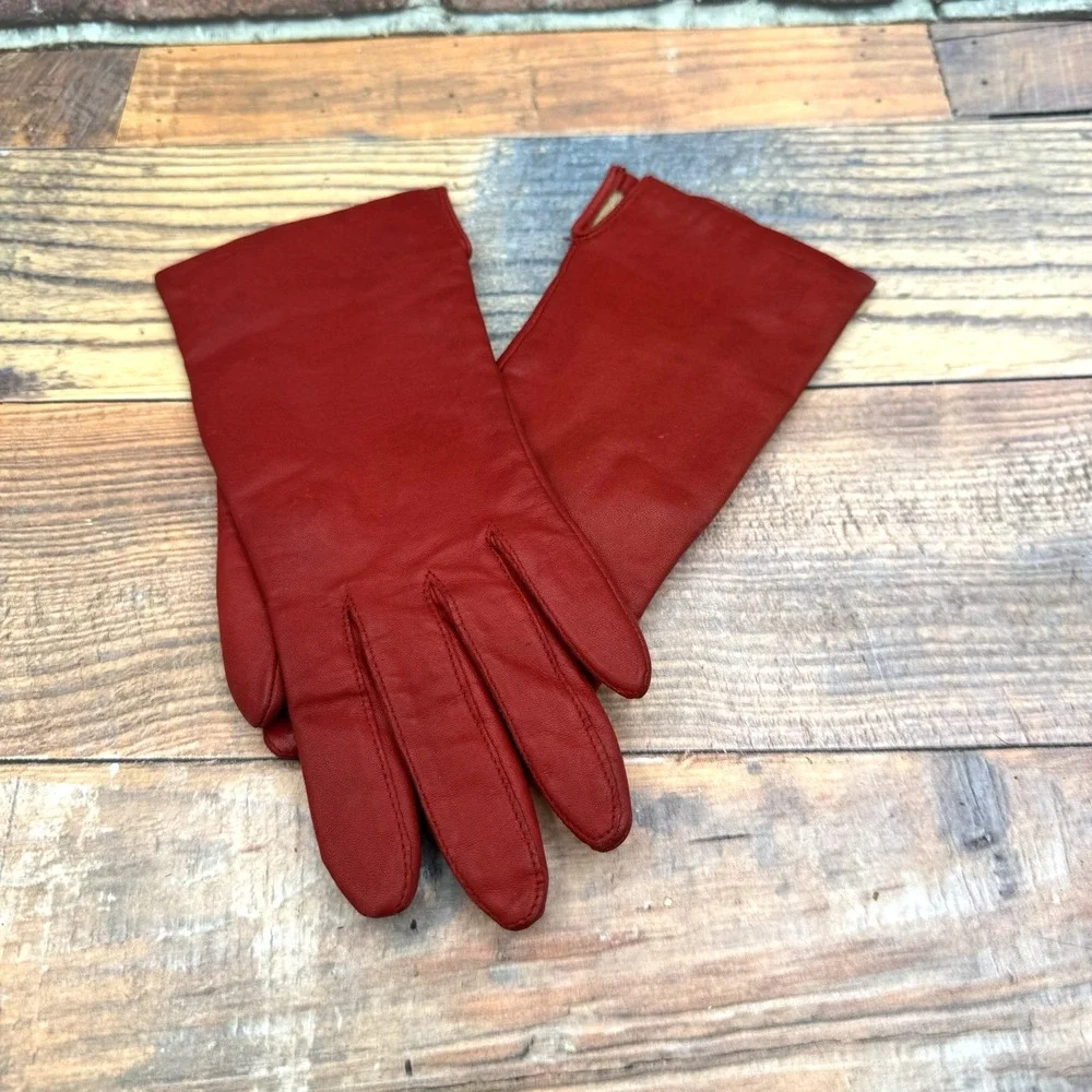 Genuine Leather Red Driving Gloves Women Size 6.5 Lined Vintage MCM 1960s
